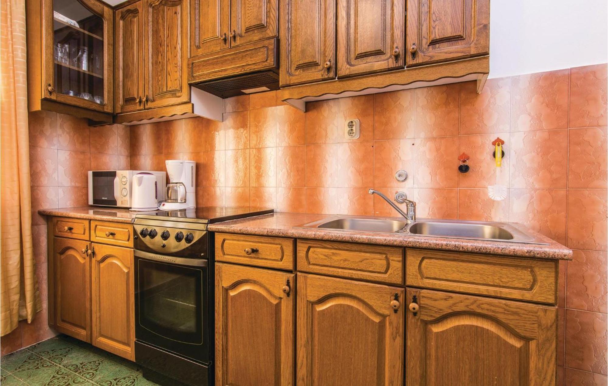4 Bedroom Awesome Apartment In Starigrad المظهر الخارجي الصورة